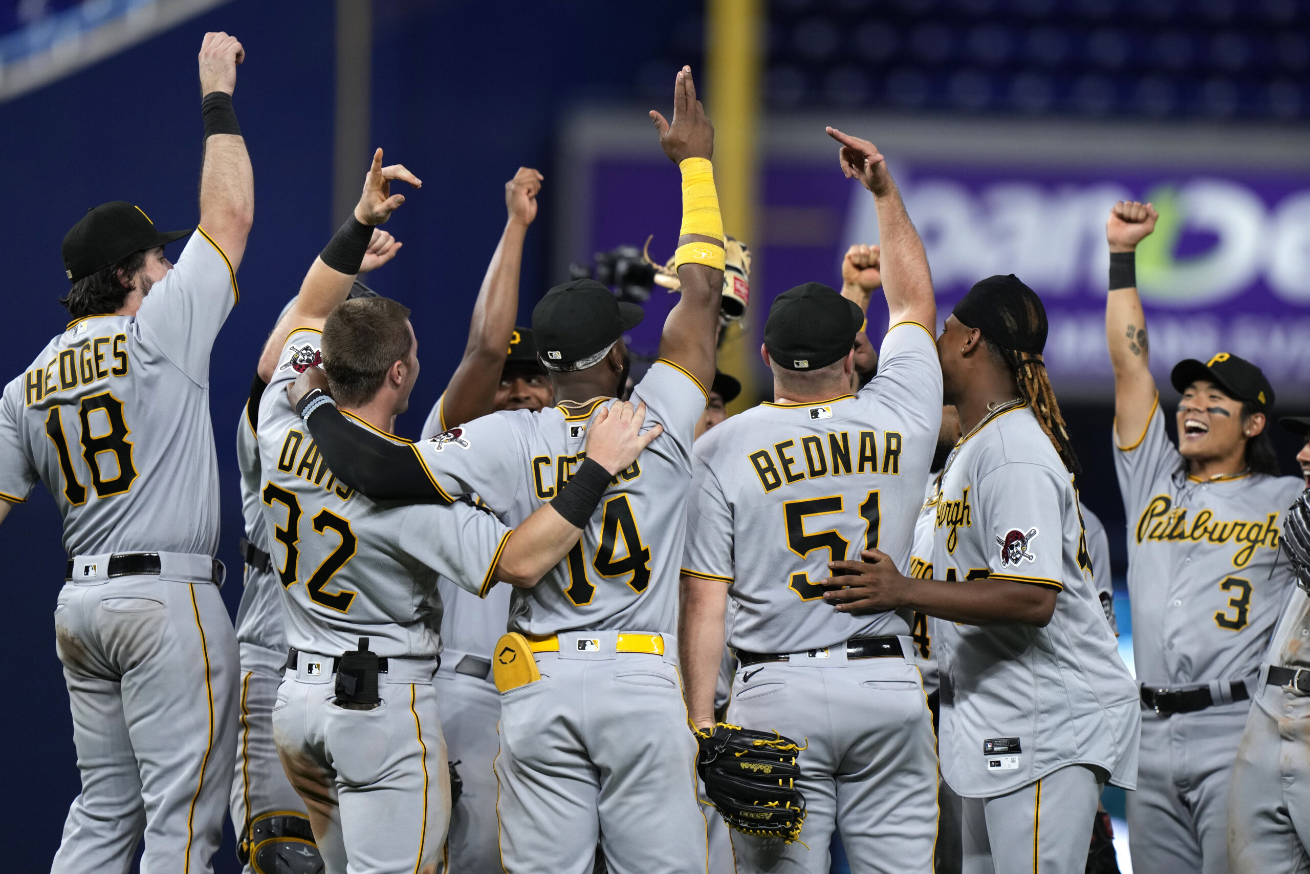 Pirates snap 10-game skid | News, Sports, Jobs - Times Observer